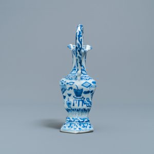 A Chinese blue and white ewer after a European silver example, Kangxi — 照片 3