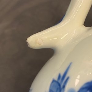 A Chinese blue and white ewer and a 'tiger' bowl, Kangxi mark and of the period — photo 13