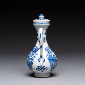 A Chinese blue and white ewer and cover, Kangxi — foto 2
