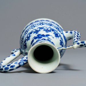 A Chinese blue and white ewer, Transitional period — photo 7