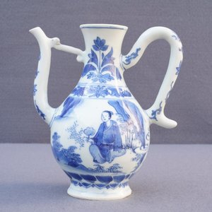 A Chinese blue and white ewer, Transitional period — 照片 9