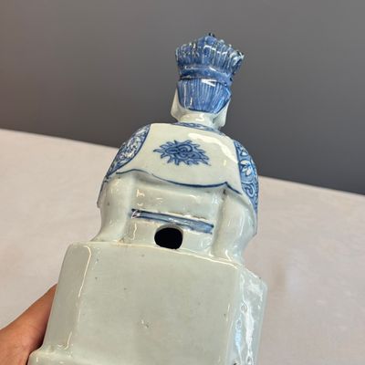 A Chinese blue and white figure of a Daoist deity — photo 19