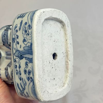 A Chinese blue and white figure of a Daoist deity — photo 9