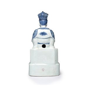 A Chinese blue and white figure of a Daoist deity — photo 5