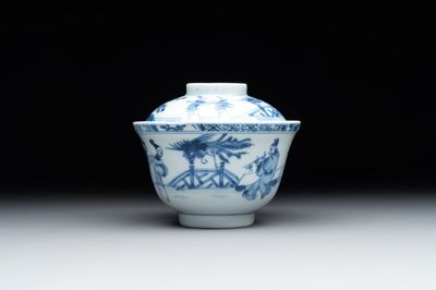 A Chinese blue and white 'figures and a phoenix' tea bowl and cover, Yongzheng