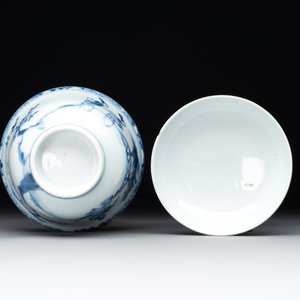 A Chinese blue and white 'figures and a phoenix' tea bowl and cover, Yongzheng — photo 7