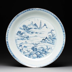 A Chinese blue and white 'fine landscape' dish, Yongzheng — photo 1