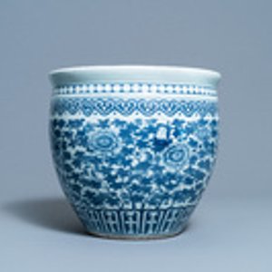 A Chinese blue and white fish bowl, 19th C. — photo 2
