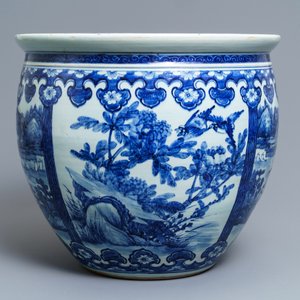 A Chinese blue and white fish bowl with landscape panels, 19th C. — photo 2