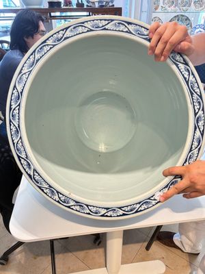 A Chinese blue and white fish bowl with narrative design, 19th C. — photo 9