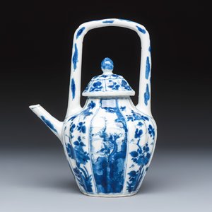 A Chinese blue and white 'Fisherman and Antiquities' teapot and cover — 照片 2