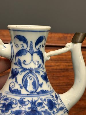 A Chinese blue and white 'fisherman and woodcutter' ewer and cover, Transitional period — 照片 12