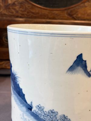 A Chinese blue and white 'Fisherman' brush pot, 20th C. — photo 8