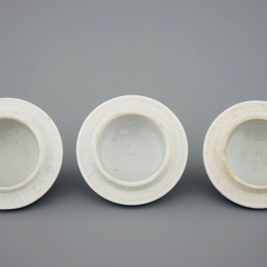 A Chinese blue and white five piece garniture, Kangxi — 照片 8