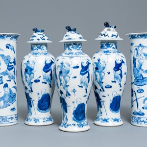 A Chinese blue and white five-piece garniture, Kangxi mark, 19th C. — photo 1