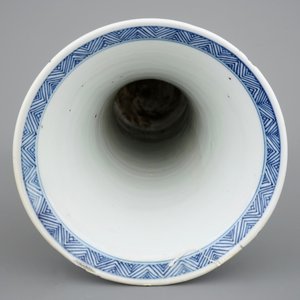 A Chinese blue and white five piece garniture, Kangxi — photo 6