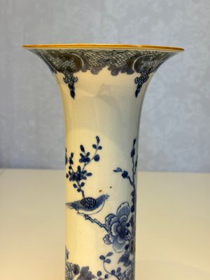 A Chinese blue and white five-piece garniture with birds among flowering branches, Qianlong — photo 61