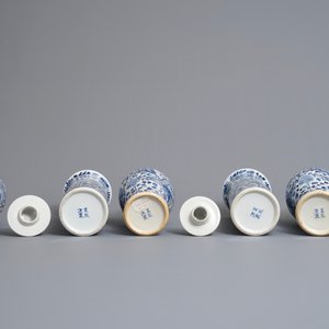 A Chinese blue and white five-piece garniture with dragons, Kangxi marks, 19th C. — 照片 6