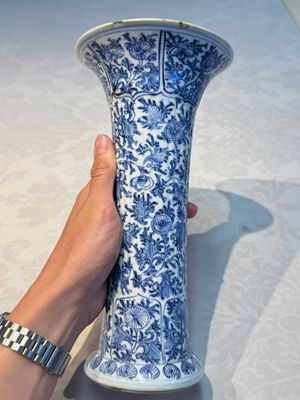 A Chinese blue and white five-piece garniture with floral design, Kangxi — foto 68
