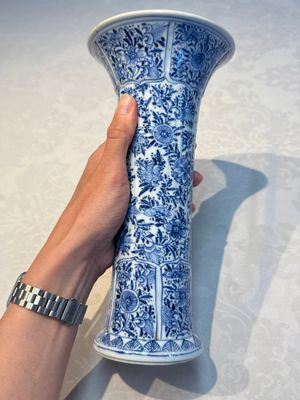 A Chinese blue and white five-piece garniture with floral design, Kangxi — foto 84