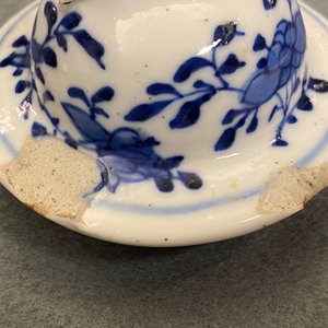 A Chinese blue and white five-piece garniture with peacocks, Kangxi mark, 19th C. — 照片 16