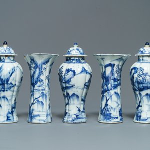 A Chinese blue and white five-piece 'landscape' garniture, Kangxi — 照片 1