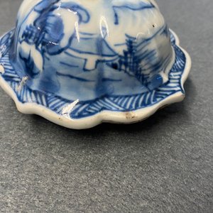 A Chinese blue and white five-piece 'landscape' garniture, Kangxi — 照片 17