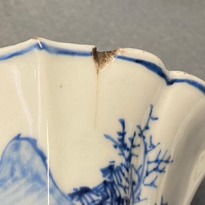A Chinese blue and white five-piece 'landscape' garniture, Kangxi — 照片 24