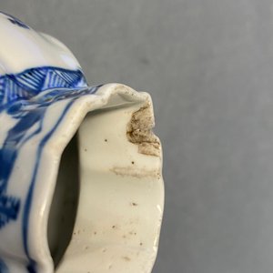 A Chinese blue and white five-piece 'landscape' garniture, Kangxi — 照片 29