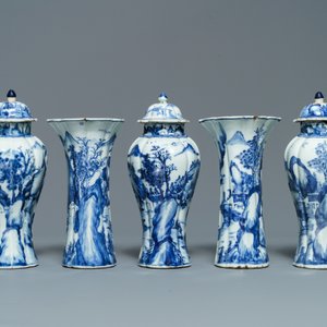 A Chinese blue and white five-piece 'landscape' garniture, Kangxi — 照片 3