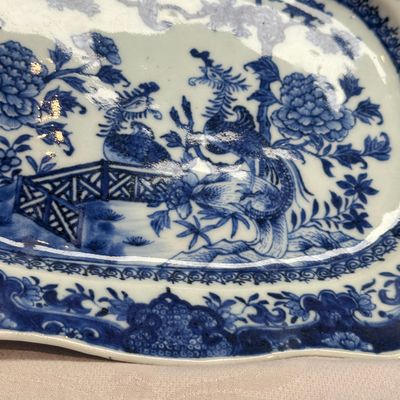 A Chinese blue and white 'Floral' dish and a 'Phoenix' serving dish — photo 8