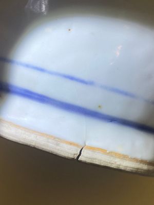 A Chinese blue and white 'floral sprigs' vase, Transitional period — 照片 11