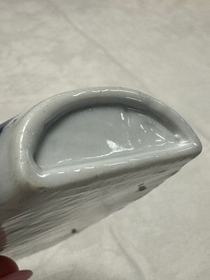 A Chinese blue and white 'Flower Scroll' wall pocket vase — 照片 13