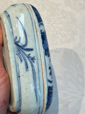 A Chinese blue and white 'Flying horse' betel nut box and cover, Wanli — 照片 10