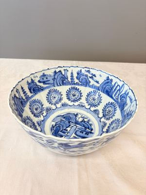 A Chinese blue and white 'Flying Horses and Landscapes' bowl — photo 2