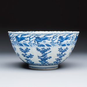 A Chinese blue and white 'Flying Horses and Landscapes' bowl — photo 4