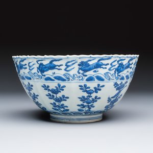 A Chinese blue and white 'Flying Horses and Landscapes' bowl — photo 5