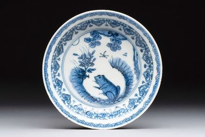 A Chinese blue and white 'frog' plate, Jiajing/Wanli