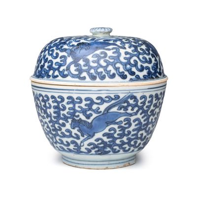 A Chinese blue and white 'Galloping Flying Horses' bowl and cover, Wanli