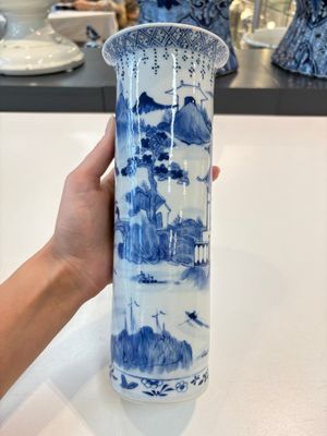 A Chinese blue and white garniture of five vases with landscape design, 19th C. — photo 3