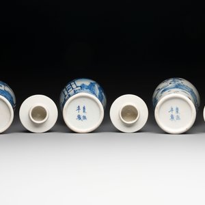 A Chinese blue and white garniture of five vases with landscape design, 19th C. — photo 7