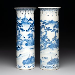 A Chinese blue and white garniture of five vases with landscape design, 19th C. — photo 9