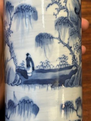 A Chinese blue and white garniture of five vases with landscape design, 19th C. — 照片 18