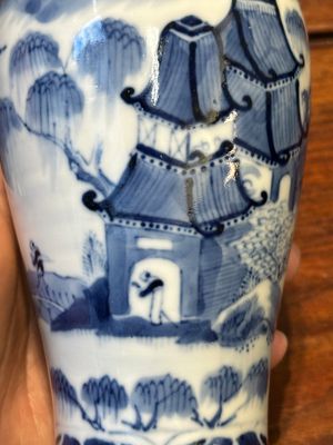 A Chinese blue and white garniture of five vases with landscape design, 19th C. — 照片 26