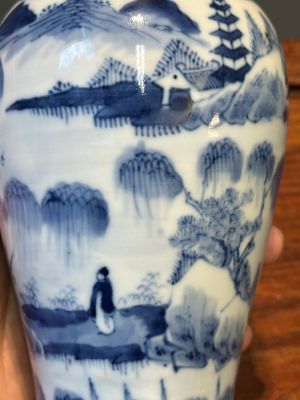 A Chinese blue and white garniture of five vases with landscape design, 19th C. — 照片 28
