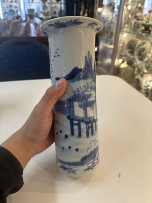 A Chinese blue and white garniture of five vases with river landscapes, 19th C. — photo 4