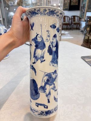 A Chinese blue and white garniture of four vases with figural design, Kangxi mark, 19th C. — photo 13