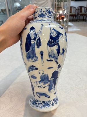 A Chinese blue and white garniture of four vases with figural design, Kangxi mark, 19th C. — photo 34