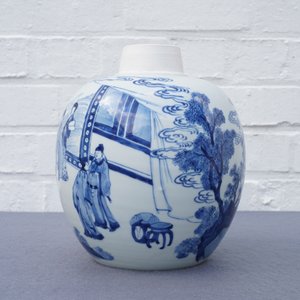 A Chinese blue and white ginger jar with gilt cover, Jiajing mark, Kangxi — 照片 12