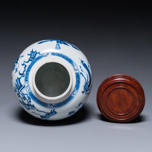 A Chinese blue and white ginger jar with playing boys with a qilin, Kangxi — 照片 5